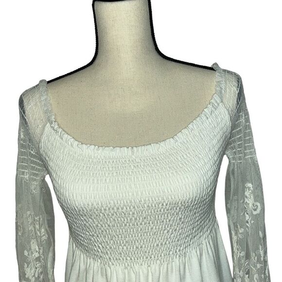 Xhilaration Pull-Over Shirred Blouse with Lace Bell Sleeves Size Medium - Picture 2 of 9